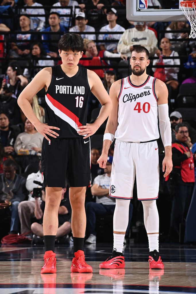 刘维伟：杨瀚森今天没犯错 但开拓者这3场只要领先就不再让他上